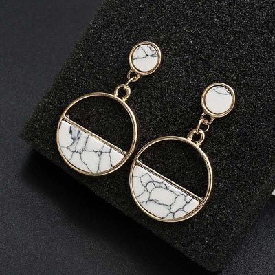2018 New Fashion Stud Earrings Black White Stone Geometric Earrings Round Triangle Design Punk Ear Jewelry Brincos